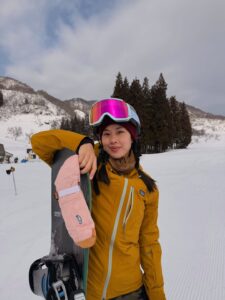 Actress Naomi Yeo HD Photos and Wallpapers January 2026