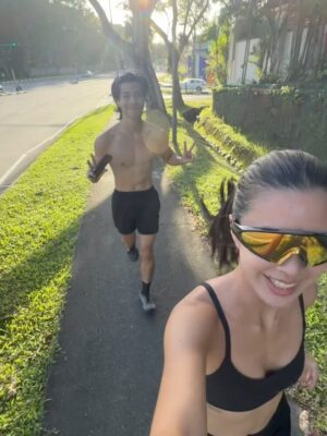 Naomi Yeo Instagram - If you cannot, you must can 🤡

Swore I’d never do a half-marathon again but here I am training for next year’s 😬 

Also, these @oakleysea’s are soooooo slayyyy?!?! I love them! 😎