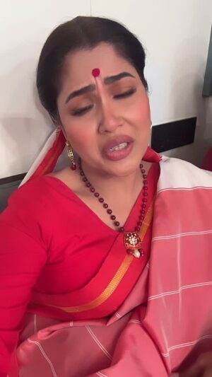 Narayani Shastri Instagram - Humain to jo mile aise hi mile 🤣🤪❤️