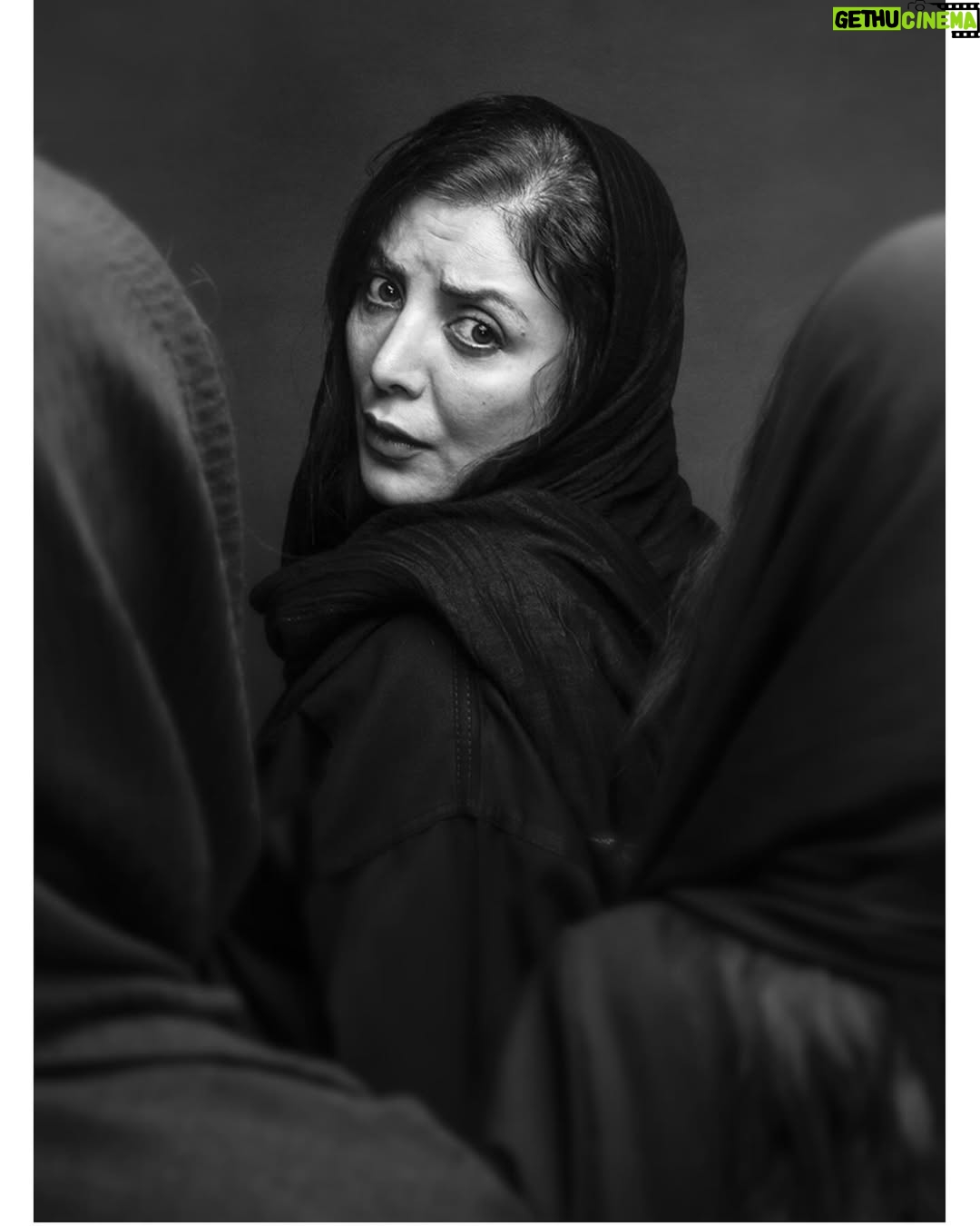 Nasim Adabi - 12.4K Likes - #عامدانه_عاشقانه_قاتلانه

نویسنده و کارگردان: ساناز ‌بیان
مشاور کارگردان: حمیدرضا ‌آذرنگ
مجری طرح: نورالدین ‌حیدری‌ماهر

بازیگران: (به ترتیب الفبا) 
نسیم ‌ادبی، گیتی ‌قاسمی، آیه ‌کیان‌پور، رویا ‌میرعلمی

ساخت تیزر: هیراد آذرنگ، حسین نادری

#مجموعه_تئاتر_لبخند
فروش در سایت تیوال