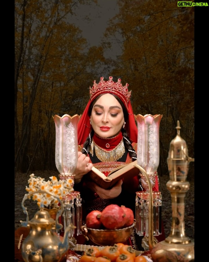 Nasim Adabi - 68.9K Likes - 🦋
چو ایران نباشد تن من مباد ❤️

به‌دلیل کپی‌رایت ، این اثر به‌یادماندنی از ایران که در شب یلدای سالِ پیش ساختیم و منتشر کردیم روی صفحه‌یمان نشان داده نمی‌شود و تصمیم گرفتیم به‌صورت اسلایدی این محتوای دلچسب برای ایرانمان را دوباره بگذاریم ...

«ایرانِ جوان» 

تقدیم به تمام مردم شریف ایران زمین ، در هر کجای این مرز و بوم🤍
و‌تقدیم به  استاد سلطانی آهنگساز این اثر و استاد شهرام ناظری عزیز که با شنیدن صدای بی‌تکرارشان ، هر لحظه قلبمان برای ایران میتپد ✨

این اثر برگرفته از جهان پر احساس ناشنوایان عزیزمان است که به تصویرمان ، رنگ و روح دیگری بخشید ...

ایده پرداز و کارگردان : مریم رهنما
به همراهی تیمی هنرمند و خلاق
و با تشکر از حضور پرمهرِ بازیگران هنرمند کشورمان 🩷

Beautiful actress :
@nasimadabi 
@elhamhamidiiii 
@maryam_kavyani 
@sahra_asadolahi 
@hadisfouladvand 
@heliaemami 
@monakaramiofficial 
@javanehdelshad_ 
@maryam.shiraziii 
@sabamohammadi2008 
@setayeshmosavii 

Makeup artists :
@maryamrahnama__ 
@hadiseinali 
@soodabesadat_makeup 
@mahsatabassom_mua 
@samanehshadi_makeup 
@kiana__makeup 
@mandana.amin_mua 

Hairstylists :
@minanorozi_hairstyle 
@sepidehrezaee_hairstyler 
@zara_hairartist 
@panteaahairdresser 
@ailar_hairstyle 

Beauty salon :
@maryamrahnamabeauty 

Dress designer :
@sin.s_collection 
@diya_bride
@abayat.bent.alsheikh 
@gallery.nazkhatoon 
@ala_mezon_design 
@toktamrezaeii  @mariaboutiqdiva 
@hoor_esfahan_gallery 

Film and photo :
@falifilm 
@amirabbasi.dp 
@alirezazlt 

Singer :
@shahram.nazeri.official 

Composer :
@peyman.soltani.official 

Publisher :
@raharecordss 

Poem :
@womenofmusic.ir 

Iran Association of the Deaf :
@isdpf 

Special thanks to :
@zaban.eshare2 

✨✨✨
#یلدا #سنت #شب_چله #ایران #لباس_محلی #وطن #شهرام_ناظری #بازیگران_زن #زبان_اشاره #ناشنوایان #مریم_رهنما 
#iran #yalda