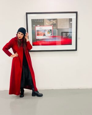 Nasim Adabi Instagram - مجموعه عکس ها و نقاشی های هنرمندان عزیز در گالری تابستان در خانه هنرمندان(این نمایشگاه تا دوشنبه برگزار میباشد)
ضمنا این بافت زیبا کار دوستان عزیزم (مهر باف)
میباشد
مهرباف جمعی زنانه است که از سال ۱۳۹۱  فعالیت خودش رو در جهت کارآفرینی و توان‌افزایی و همینطور آموزش زنان آغاز کرده و بیش از ۴۰ زن در اين  محموعه كار ميكنند
@mehrbaf 
#خانه_هنرمندان_ایران #گالري_تابستان#محمود_كلاري #فرهاد_آئیش #مصطفي_آل_احمد #تورج_اصلاني #هومن_بهمنش#پانته_آ_بهرام #نازنين_بياتي #مهدي_پاكدل #ناصر_تقوايي#كتايون_رياحي #صيف_الله_صمديان #محمد_علي_سجادي #عباس_كيارستمي#نيكي_كريمي#مسعود_کیمیایی #حميد_جبلي#هوشنگ_گلمکانی #ساعد_نيك_ذات #تهمينه_ميلانى #رضا_كيانيان #ژاله_کاظمی #مهتا_محدث#نسيم_ادبي#نقاشي#عكاسي