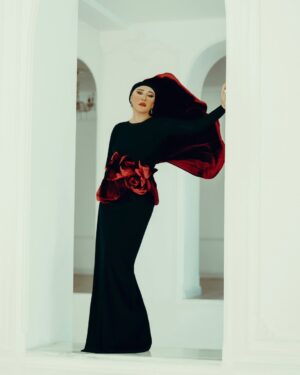 Nasim Adabi Instagram - .
.
artist @nasimadabi 
photographer @mahdikashani 
dressdesigner @elidressdesigner 
videographer @kosar_kzi 
mua @samanehshadi_makeup