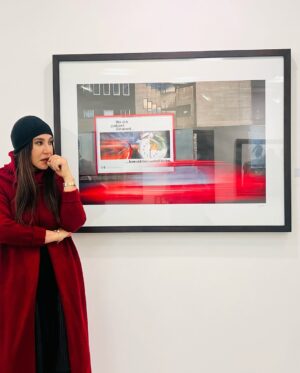 Nasim Adabi Instagram - مجموعه عکس ها و نقاشی های هنرمندان عزیز در گالری تابستان در خانه هنرمندان(این نمایشگاه تا دوشنبه برگزار میباشد)
ضمنا این بافت زیبا کار دوستان عزیزم (مهر باف)
میباشد
مهرباف جمعی زنانه است که از سال ۱۳۹۱  فعالیت خودش رو در جهت کارآفرینی و توان‌افزایی و همینطور آموزش زنان آغاز کرده و بیش از ۴۰ زن در اين  محموعه كار ميكنند
@mehrbaf 
#خانه_هنرمندان_ایران #گالري_تابستان#محمود_كلاري #فرهاد_آئیش #مصطفي_آل_احمد #تورج_اصلاني #هومن_بهمنش#پانته_آ_بهرام #نازنين_بياتي #مهدي_پاكدل #ناصر_تقوايي#كتايون_رياحي #صيف_الله_صمديان #محمد_علي_سجادي #عباس_كيارستمي#نيكي_كريمي#مسعود_کیمیایی #حميد_جبلي#هوشنگ_گلمکانی #ساعد_نيك_ذات #تهمينه_ميلانى #رضا_كيانيان #ژاله_کاظمی #مهتا_محدث#نسيم_ادبي#نقاشي#عكاسي