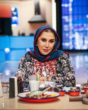 Nasim Adabi Instagram - ممنون از این همه استقبال عشق و انرژی و مهربونیتون
واقعا دوستتون دارم❤️❤️
و ممنون ارز چهرک عزیزم برای طراحی عالی و مناسبش💕
@chehraknarimani