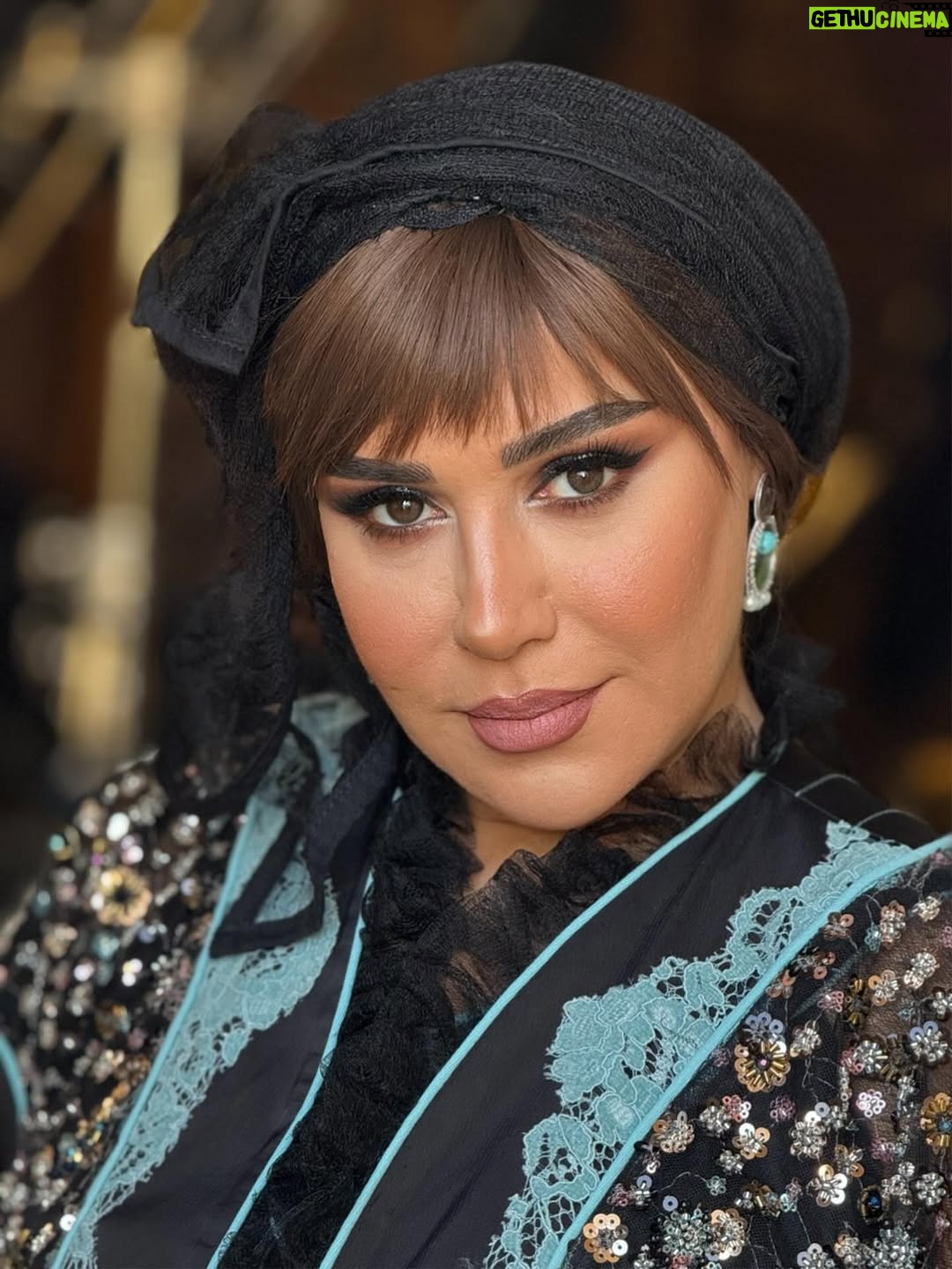 Nasim Adabi - 27.9K Likes - تولدی دیگر❤️
ممنون از رفیق هنرمندم مریم رهنما 
و چهرک نریمانی آرتیست و باسلیقه
ممنون از تمام شاگردا و دوستان و همکاران عزیرم بخاطر تبریک تولد و استوری و پیام و …..
کاش می‌شد و میتونستم جواب این همه عشق رو بدم
واقعا من خوشبخت ترین دختر دنیام با وجود این همه رفیق درجه یک که عاشقانه ‌مهر میورزن❤️
بمونین برام
دوستتون دارم❤️
#نسیم_ادبی #بازیگران_ایرانی #بازیگر_زن#تئاتر#سینما#سریال#تولدی_دیگر #زندگی#عشق#رفیق#رفاقت#داشتن_دوستای_خوب_به_داشتن_کل_دنیا_می_ارزه#مریم_رهنما#چهرک_نریمانی 
@maryamrahnama__ 
@chehraknarimani