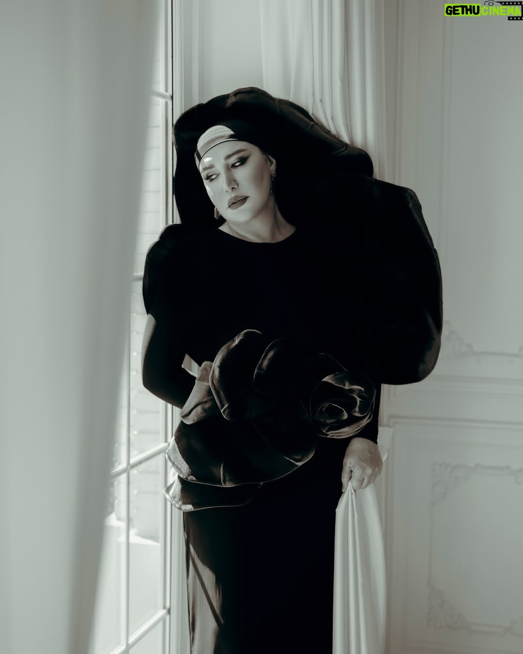 Nasim Adabi - 5.6K Likes - .
.
artist @nasimadabi 
photographer @mahdikashani 
dressdesigner @elidressdesigner 
videographer @kosar_kzi 
mua @samanehshadi_makeup