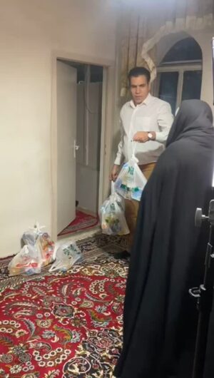 Nasrin Moghanloo Instagram - 🤲🤱😔✨️🙏🙏🙏🤍
.
جناب مجید طهان بزرگوار در خانه پدر بزرگتان میزبان مردم هستید
مثل همیشه برای ارشیای من خیرات میکنید و یادش هستید
سپاسگزارم که در این ۲ سال برای دلبندم همیشه🙏🤲
خیرات کردید و به من لطف داشتید
روح پدر بزرگوارتان که من آقاجان صدایش میکردم و همچون پدر بودند برای من شاد باد.پدر بزرگوارتان همیشه با وسعت قلب بزرگی که داشتند،به مستمندان کمک میکردند و حتی وقت  رفتن به  سفر ابدیت پدر بزرگوارتان ،شما فرزندان عزیزش راهش را ادامه دادید ،روح آقا جان شاد که قلبش به وسعت اقیانوس بود و فرزندانی چون شما به این عالم هدیه داد .سپاس از لطف همیشگی شما بزرگوارن برای ارشیای من و پدر گرامیتان،عمر تک تکتان طولانی ،تبریک به روح بزرگتان که همانند پدر مهربانتان هستید.
درب منزل پدر بزرگوارتان به روی عزیزان همیشه باز است و با وجود فرزندانی چون شما بسته نخواهد شد،برکت و عشق برایتان آرزو دارم.

روح پدر بزرگوارتان  آقا جان 
و ارشیای من، و همه خفتگان در خاک و فرشتگان آسمانی
 قرین رحمت حق ،مسیرشان پر نور .