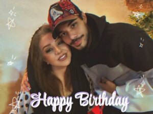 Nasrin Moghanloo Instagram - 🙏🤲♥️🎂🧚‍♂️👨‍💼
.
آرین پسرم امسال با حضور تو 
و در کنار تو یک سال دیگر بر من گذشت
حضورت در کنارم بهترین هدیه تولدم بود.
ممنونم که در این روزگار پر آشوب کنارم هستی 
عزیز مادر خدا تو را برایم حفظ کند ،آمین
حضورت آرامش قلبم هست.