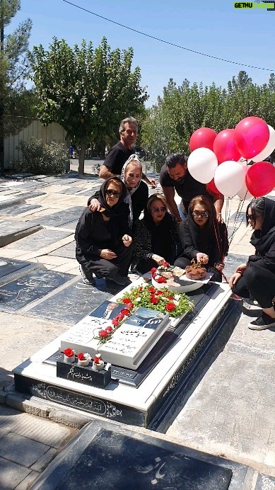 Nasrin Moghanloo - 139.2K Likes - 🤱🙋‍♂️🎂🌹🧚‍♂️🥺🤍❤️✍️🎂
.
تولدت مبارک ارشیای آسمانیم
