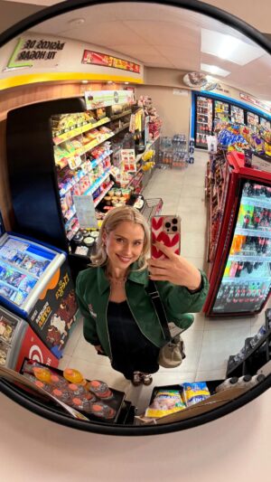 Natalia Juárez Instagram - Tengo varios amig@s de esos!! 😂🥲😤 Etiquétenlos