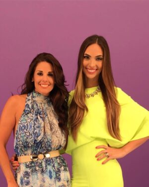 Natalie Vértiz Instagram - 2026 es el nuevo 2016?? 🥰🥰🥰🥰

El año que me dio tantísimas cosas! Primer año que llevamos a Liam a disney, el año que inaugure mi salón, empecé con modelab, mi primera vez en la conducción y aprendiendo a navegar la maternidad con mi Liam❤️💫 Gracias por acompañarme todos estos años, vamos por más🙏🏻💪🏻✨🥁