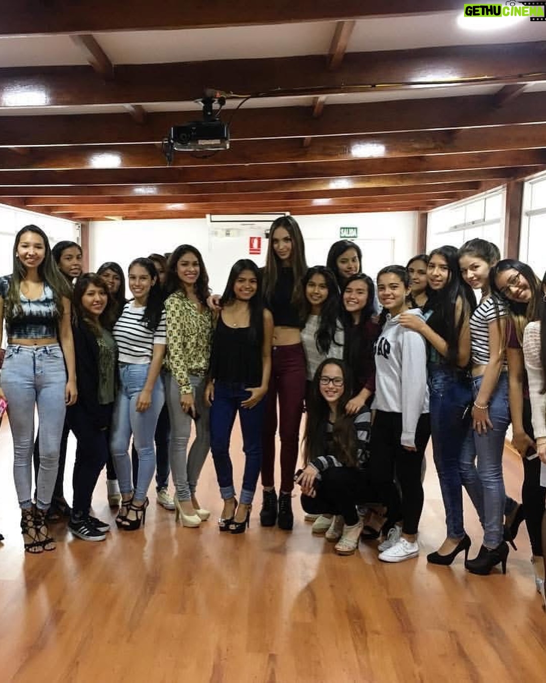 Natalie Vértiz - 135.7K Likes - 2026 es el nuevo 2016?? 🥰🥰🥰🥰

El año que me dio tantísimas cosas! Primer año que llevamos a Liam a disney, el año que inaugure mi salón, empecé con modelab, mi primera vez en la conducción y aprendiendo a navegar la maternidad con mi Liam❤️💫 Gracias por acompañarme todos estos años, vamos por más🙏🏻💪🏻✨🥁