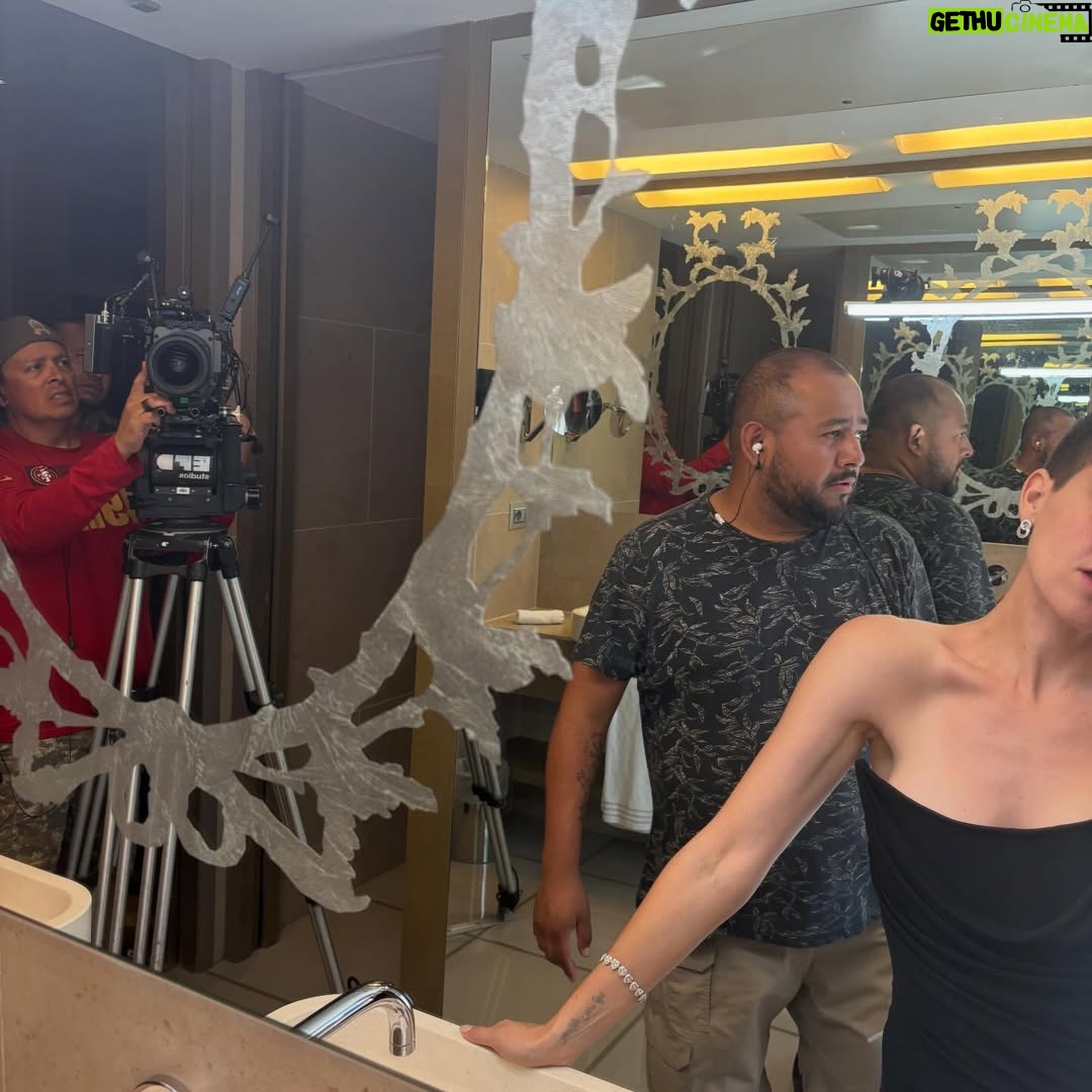 Natasha Dupeyrón - 3 Likes - Me rape para Tamara. Espero hayan disfrutado la escena. Con mucho amor para ustedes. 

Emma, Barb, Minor, Juan, Wero  gracias por estar conmigo en ese momento! Los quiero mucho. 

Salvador G. Te debo mucho.