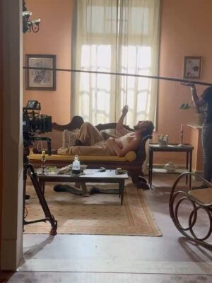 Nathalia Dill Instagram - Nem toda guerra se trava com arma na mão.
Às vezes, a luta é dentro da gente. E Valiana encara de frente. No sertão, coragem é de nascença. 

#GuerreirosDoSol @globoplaynovelas