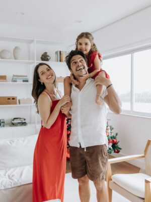 Nathalia Dill Instagram - Começou! 🌟🎄 

(Não preciso nem dizer que ela ama qualquer festa mais que todo mundo por aqui 😂 🤸🏼‍♀️)

fotos @babuskafotografia