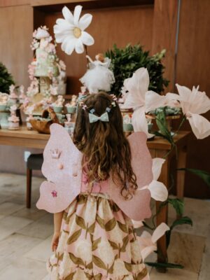 Nathalia Dill Instagram - 5 anos da Eva! 🧚🏼‍♂️🧡

Fotos @babuskafotografia 
Festa @lorenaduquefestas
Animação @pulebrinque_animacoes