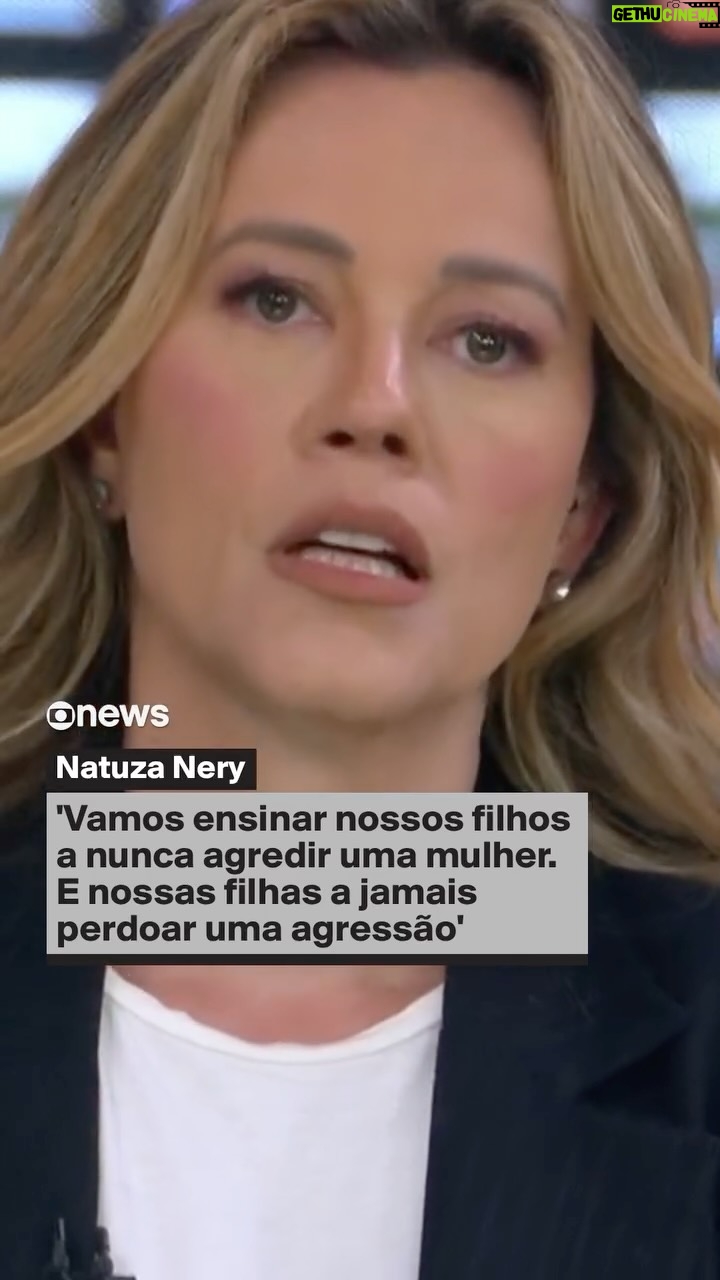 Natuza Nery - 40.7K Likes - RECORDE DE FEMINICÍDIOS — O Brasil registrou recorde de feminicídios em 2025: quatro mulheres foram assassinadas por dia. Foram 1.470 casos no ano, contra 1.464 em 2024, a maior marca até então, segundo o Ministério da Justiça e Segurança Pública. São Paulo é o estado com mais casos, seguido por Minas Gerais e Rio de Janeiro. @natuzanery trouxe os dados no #Edição18, e também comentou o assunto.

"Quatro mulheres mortas por dia no Brasil. Essa é a realidade revoltante, grotesca, insuportável. (...) Eu sempre digo e vou repetir: vamos ensinar nossos filhos a nunca agredir uma mulher. E nossas filhas a jamais perdoar uma agressão", disse Natuza.

➡️ Acompanhe as atualizações na #GloboNews #brasil #feminicidio #mulher #mulheres #violência #natuzanery