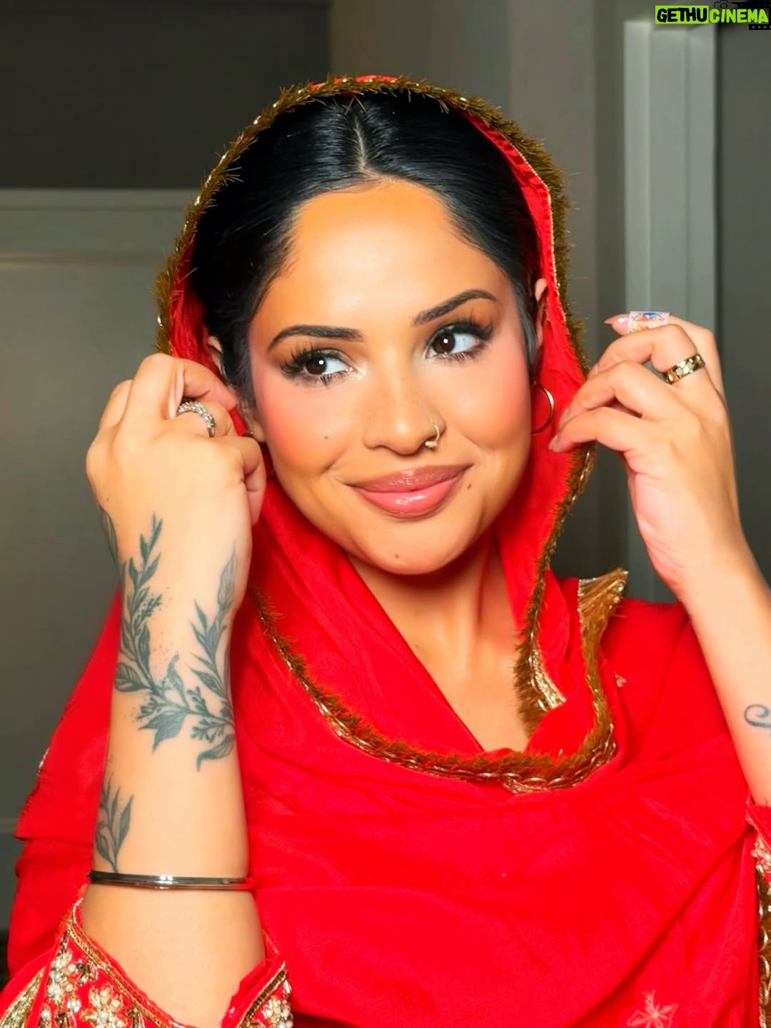 Navpreet Banga - 2.1K Likes - Surmedani eyes, vintage Punjabi soul.❤️❤️✨ 
@glamwnav understood the assignment 🤍