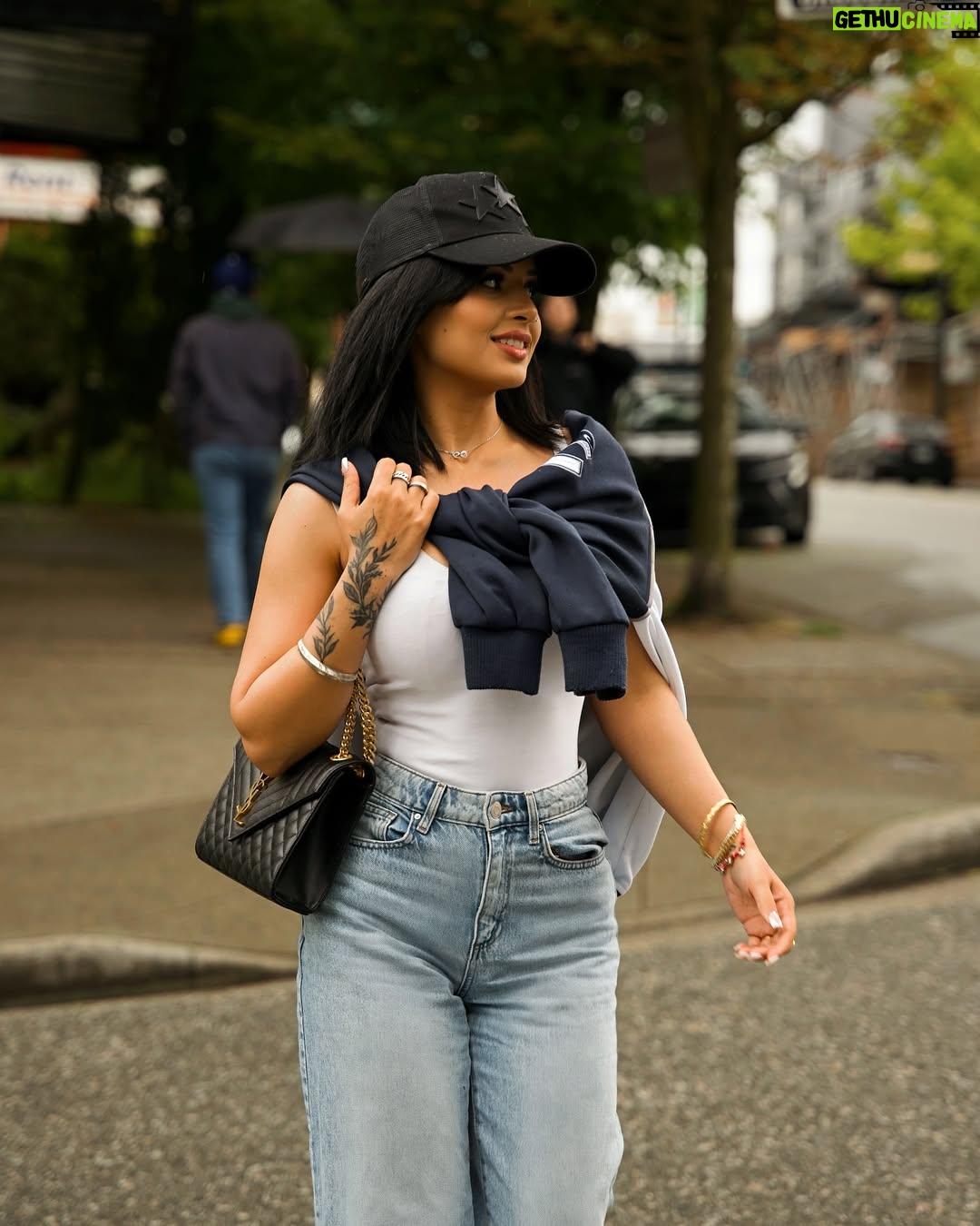 Navpreet Banga - 9.4K Likes - 😊