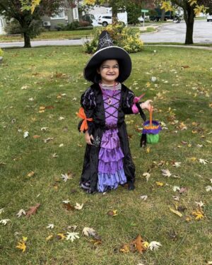 Nawsheen Nahreen Mou Instagram - my pretty little witchy pichyyy
#mahveesha #halloweenparty #halloween2025 #fall #october #pretty #witchyvibes