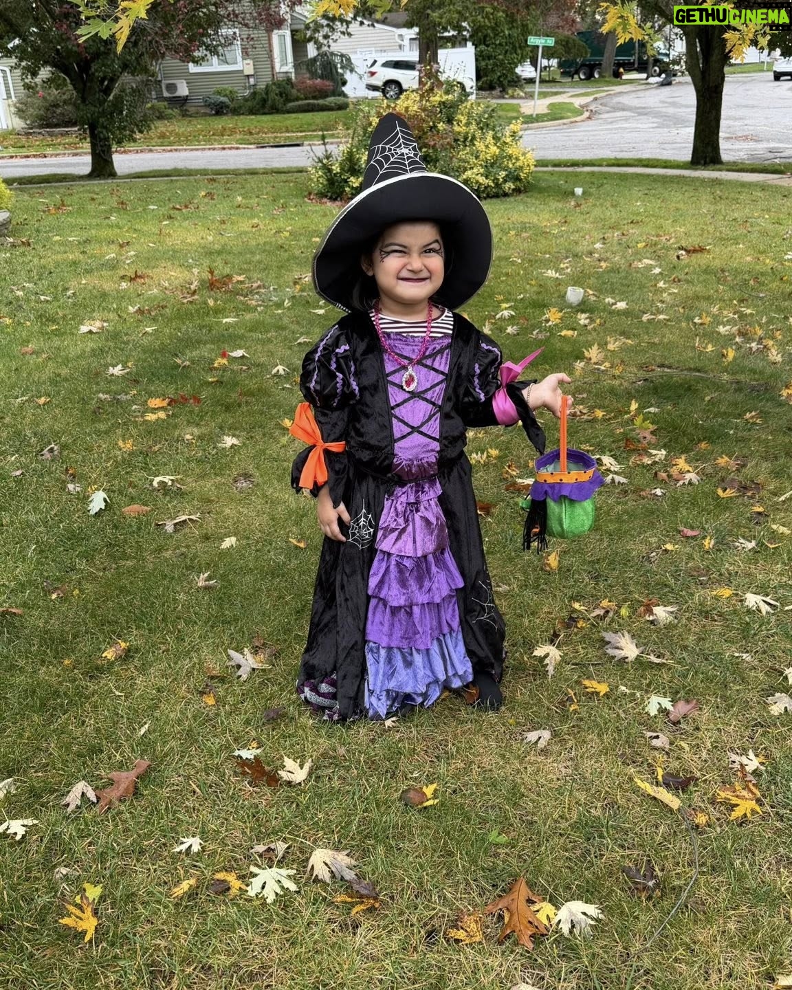 Nawsheen Nahreen Mou - 2.2K Likes - my pretty little witchy pichyyy
#mahveesha #halloweenparty #halloween2025 #fall #october #pretty #witchyvibes