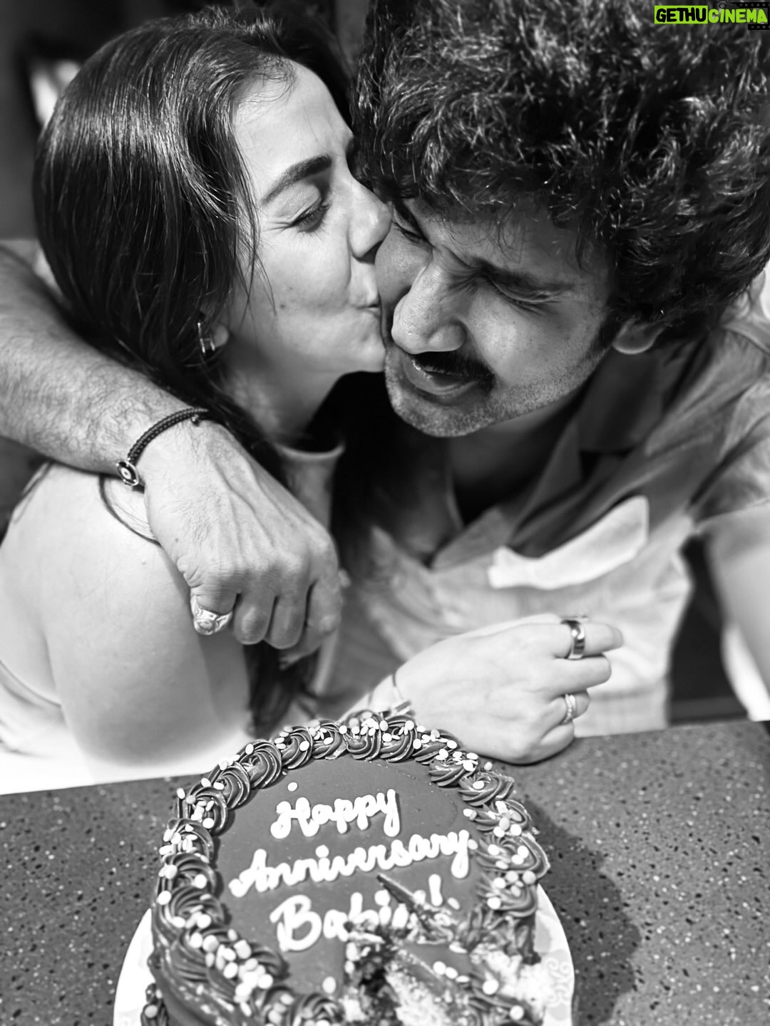 Neeraja Kona - 146.6K Likes - Hpppiest birthday to OUR constant ❤️❤️❤️

Love you Aadhi babuuu!!!
@aadhiofficial