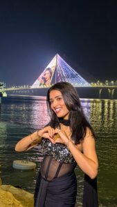 Actress Neetu Bisht HD Photos and Wallpapers December 2025