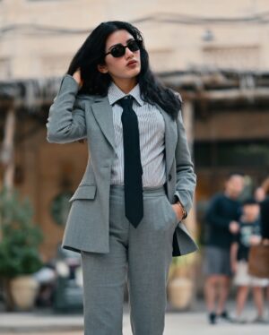 Neetu Bisht Instagram - Tie Day in Dubai…💞