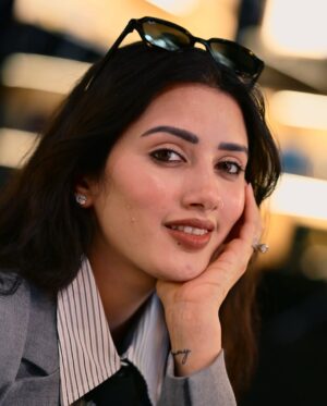 Neetu Bisht Instagram - Tie Day in Dubai…💞
