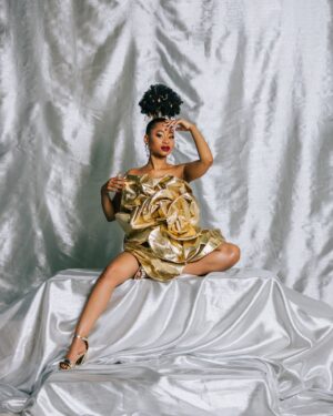 Nefisa Mkhabela Instagram - Golden, grounded, and hard to missšāāļø
Makeup š : @minaismua
Hair šŖ®: @nakedimakgato_therealglamdiva _
Creative Director āØ: @dopezuluboi
Photographer šø: @mo_pixel