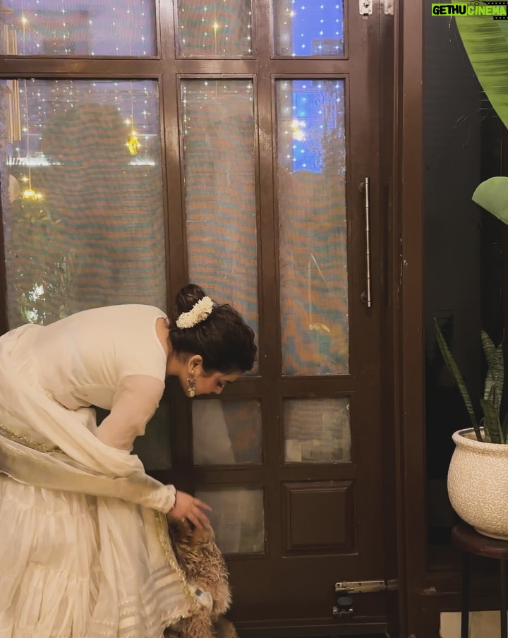Neha Bhandari - 163.1K Likes - Phuljari ? Nhii laxmi hu uss k ghar ki 🙈♥️