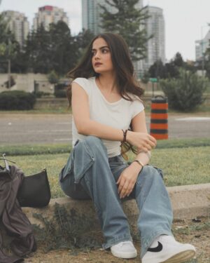 Neha Jethwani Instagram - I’d stop scrolling too👀
.
.
.
📷 @elysiangraphy 
#nehajethwani #nehalians #instagram #instafeed