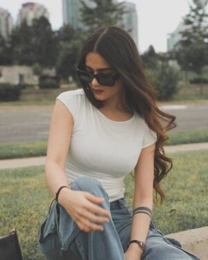 Neha Jethwani Instagram - I’d stop scrolling too👀
.
.
.
📷 @elysiangraphy 
#nehajethwani #nehalians #instagram #instafeed