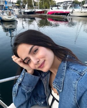 Neha Jethwani Instagram - Happy me day🤍
.
.
.
.
Also thank you everyone for your warm wishes❤️
#birthdaydump #nehajethwani #birthday2024 #instagram #nehalians
