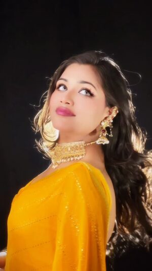 Neha Rana Instagram - Star of the evening ✨ #aish
.
.
.
#aishlovestory #aishwaryaraibachchan #missworld #cannes #getup #yellowsaree #love #trending #explore #reelitfeelit #explorepage #trendingreels #trendingsongs #reelinstagram #neharana #fyp