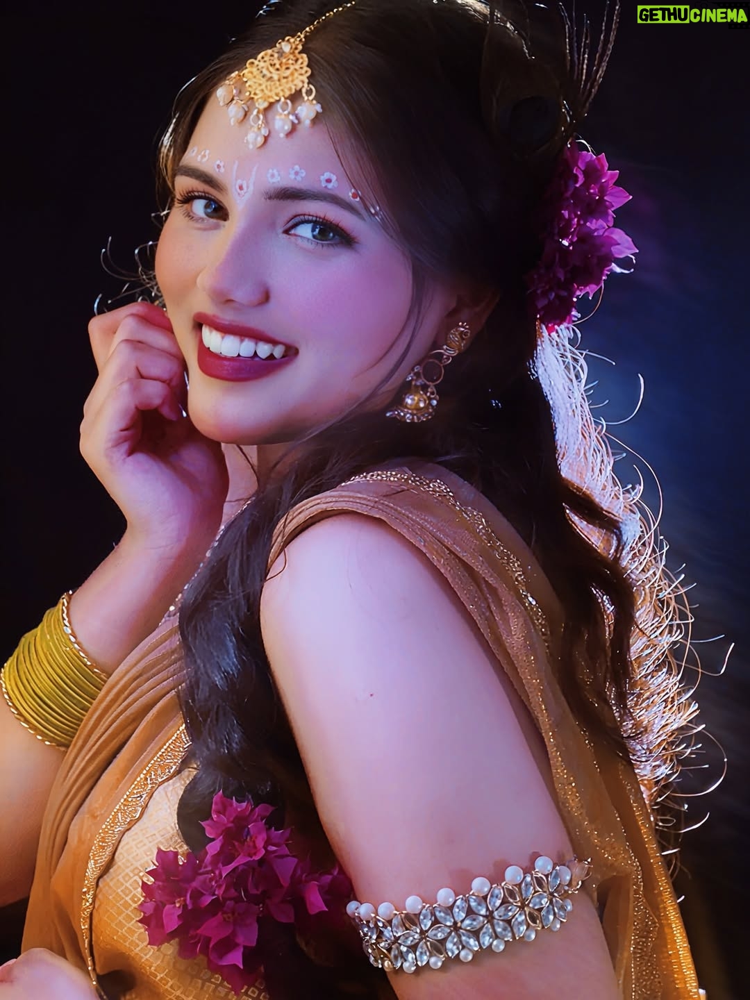 Neha Rana - 430 Likes - 🦚✨🤌
.
.
#radhakrishn #peacockfeather #picture #photo #pictureoftheday #explore #neharana #fyp