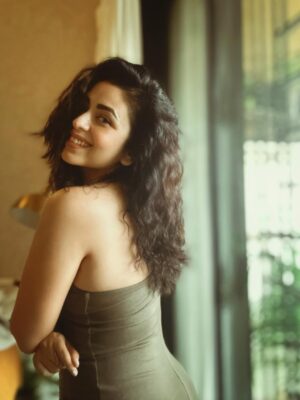 Neha Sargam Instagram - All things in moderation, 
Including moderation.
 — Oscar Wilde 

#fortheloveofthissong ✨♥️
