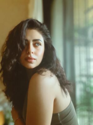 Neha Sargam Instagram - All things in moderation, 
Including moderation.
 — Oscar Wilde 

#fortheloveofthissong ✨♥️