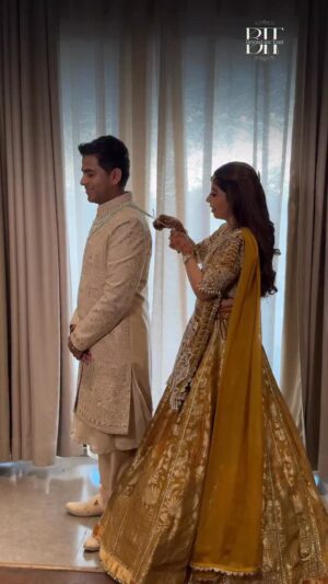 Neha Vora Jhaveri Instagram - She got him ready for the phera~ but nothing prepares a sister for this moment🥺🫂
Captured by @beyondthetoast 💌
Ft. @nehakvora & @ronakk18 ~ #bhaibehankapyaar 🧿
.
.
.
.
.
.
.
#brothersisterbond #weddingdaymoments emotionalwedding siblingslove indianweddings shaadivibes weddingreels weddingcaption groommoment brideandgroom gettingreadymoment indianbridegroom shaadishenanigans familyemotions weddingdiaries bigfatindianwedding reelitfeelit trendingreelsindia brotherwedding sisterloveforever weddingcreators beyondthetoast weddingstories heartwarmingmoments ceremonylove