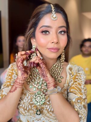 Neha Vora Jhaveri Instagram - Keeping it clean classy and elegant!🌷
Muse: @nehakvora
Makeup: @makeupby_tanvichitalia
Hair: @hairtrendz_smiitapatel
Outfit: @gazalguptacouture
Customised lehenga, Indian weddings, trending bride, monochrome makeup look, minimal makeup, wedding season 2025, trendsetter, Indian bride, subtle makeup, white lehenga, phera look, wedding look, glass skin, glowy makeup, gazal gupta #gazalguptacouture #yellowlehenga #bridaloutfit #sisterofthegroom #destinationwedding #trending #trendingsongs #trendingnow #trendingmakeup #fypppppppppppppppppppppppppppppppppppppppppppppppppppppppppppppppppppppp