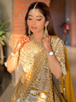 Neha Vora Jhaveri Instagram - Keeping it clean classy and elegant!🌷
Muse: @nehakvora
Makeup: @makeupby_tanvichitalia
Hair: @hairtrendz_smiitapatel
Outfit: @gazalguptacouture
Customised lehenga, Indian weddings, trending bride, monochrome makeup look, minimal makeup, wedding season 2025, trendsetter, Indian bride, subtle makeup, white lehenga, phera look, wedding look, glass skin, glowy makeup, gazal gupta #gazalguptacouture #yellowlehenga #bridaloutfit #sisterofthegroom #destinationwedding #trending #trendingsongs #trendingnow #trendingmakeup #fypppppppppppppppppppppppppppppppppppppppppppppppppppppppppppppppppppppp