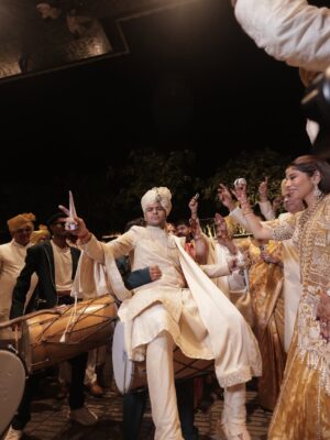 Neha Vora Jhaveri Instagram - My baby brother is actually married and my heart is so, so full 💛What a beautiful wedding, what a beautiful start to their forever. @saachi50 , welcome to our crazy, loving family, you’ve added so much warmth and ‘Ronak’ to our lives already 😘🤗 @thetrulylitwedding
#SachMeinRonakAaGayi @ronakk18