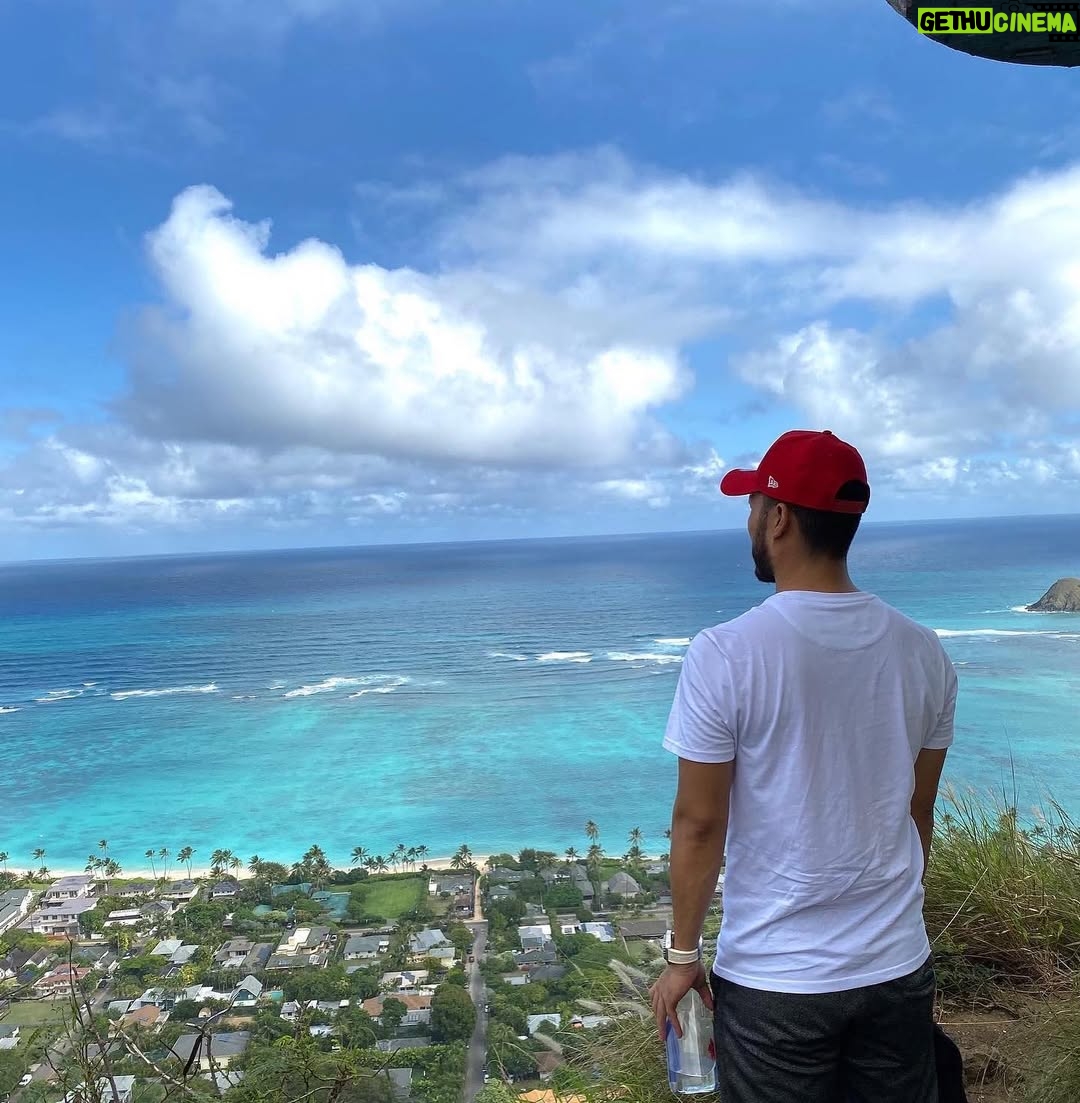 Nelydia Senrose - 118.2K Likes - I made it to the top of Lanikai Pillbox! 
The hike was CHALLENGING & a DIFFICULT one for me 😭
( tak suka hiking tolong la faham)
But gotta admit the view was spectacular and breathtaking. 
Worth every pain and tears
(I literally cried ok) almost gave up too!!! Such a cry baby lol
.
Swipe most left to see monkey with a banana 🐒🍌