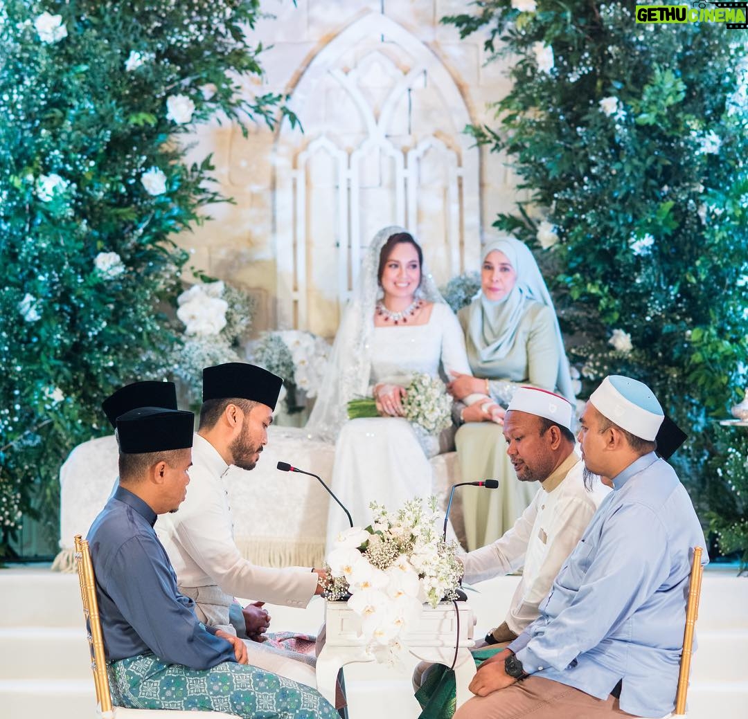 Nelydia Senrose - 191.2K Likes - The day I became a wife ✨
#myotherHafezNel
@kayangangallery