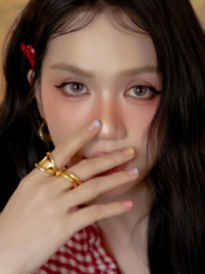Ngoc Trinh Instagram - Đi ĐL chuyến này quá lời, lời đc “bé mỡ” 🤭🤪 #ngoctrinh #ngoctrinh89 Photo : Trung Hiếu
Stylist : Phạm Bảo Luận
Makeup : Đặng Trí Viễn
Hair : Eric Nguyễn
Costume : Bandarsaya