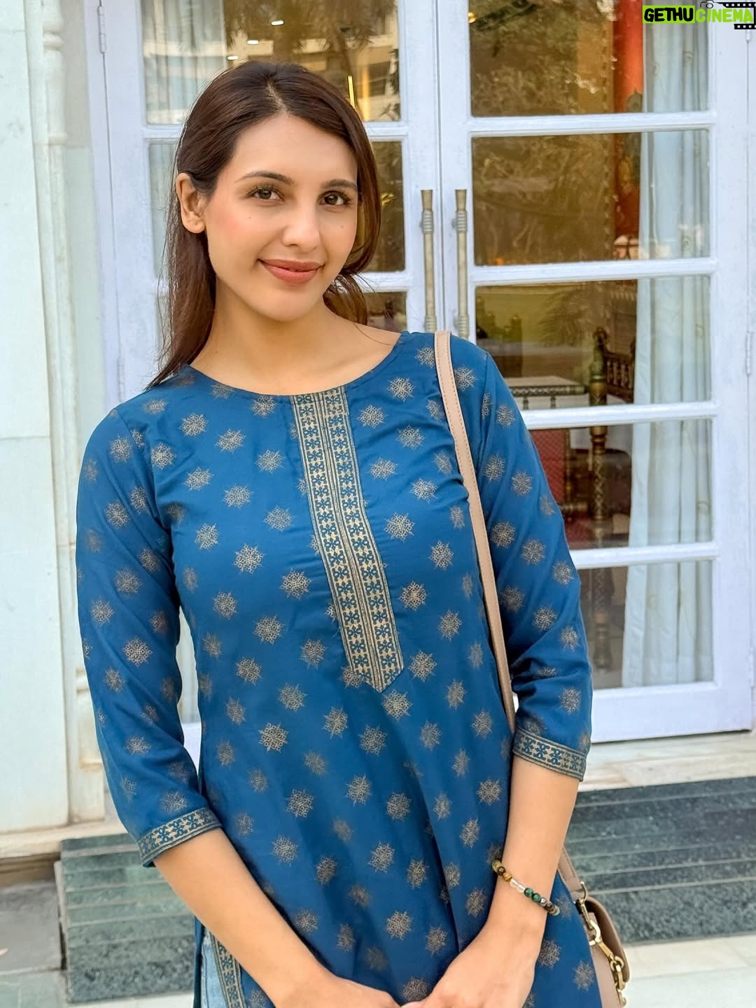 Nibeditaa Paal - 18K Likes - Grateful for these humans always 🌷🥰 
.
.
#family #instagood #mood #gratitude #happiness