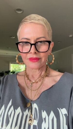 Nicole Eggert Instagram - We should have much peace if we would not busy ourselves with the sayings and doings of others - Thomas A Kempis