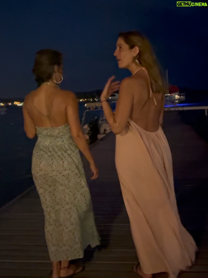 Nihal Yalçın - 6.2K Likes - Üzerindeki elbisede de gözüm var Saba:)
@sabasuner @8bysabasuner