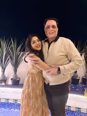 Niharika Chouksey Instagram - Celebrated My Papa’s Birthday At My Most Fav 💕@hotelmarineplaza @hellodspr 

#niharikachouksey #swipe